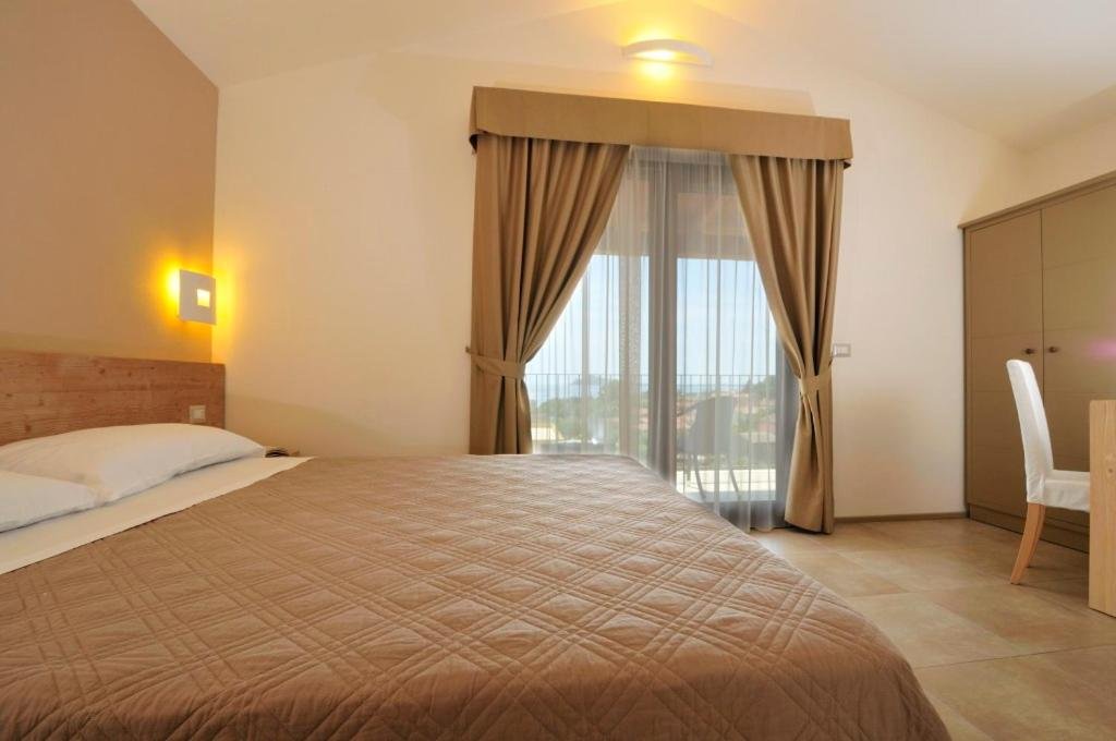 Hotel Santa Maria Navaresse Sardinien golf von orosei