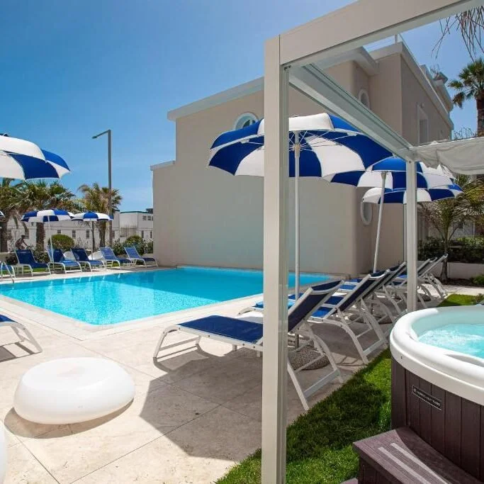 Hotel schwimbad Cagliari bei Poetto Strande sudsardinien